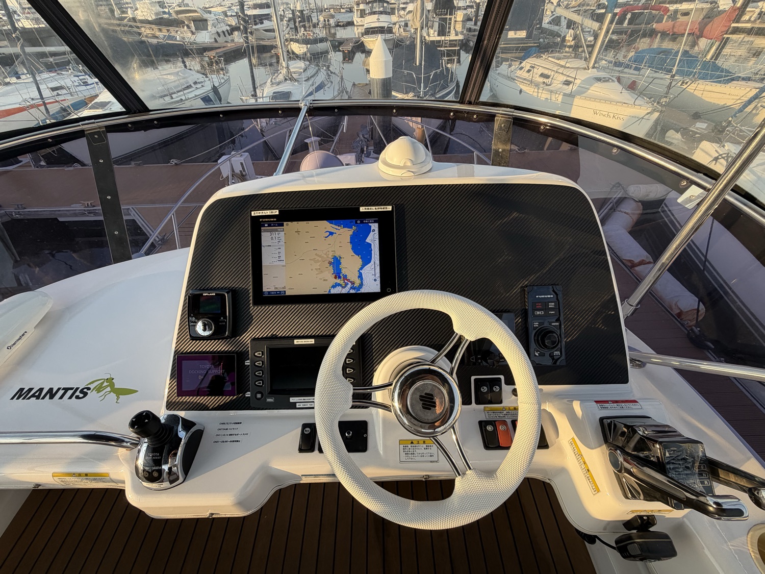 操縦席まわり（ヘルム）